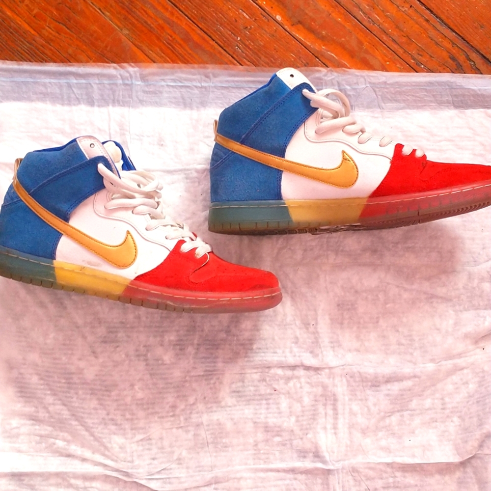 NIKE SB SNEAKERS!